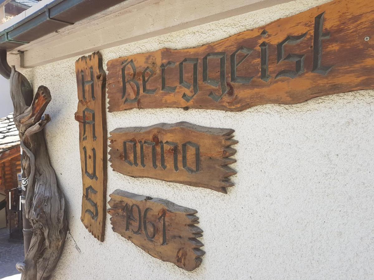 Self-Service Guesthouse Berggeist Saas Fee Eksteriør billede